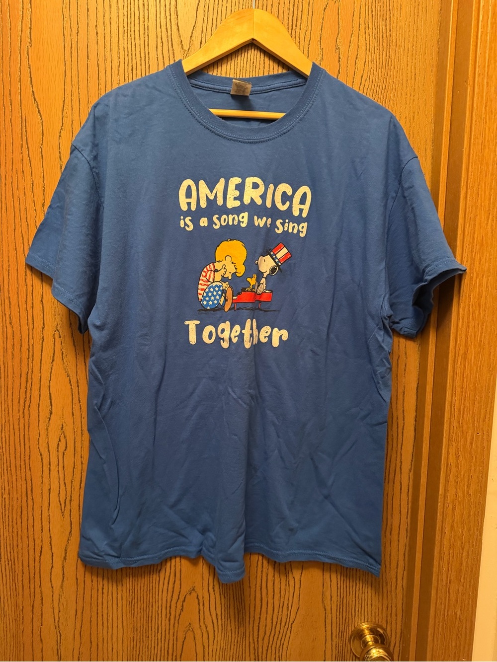 Gildan Blue Short Sleeve Tee with Patriotic Cartoon
